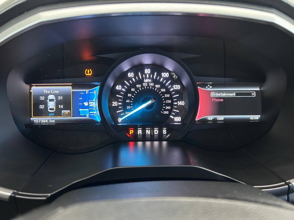 Ford Edge Vehicle Full-screen Gallery Image 11