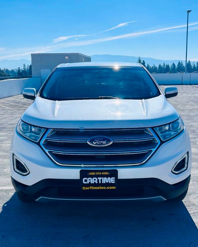 Ford Edge Vehicle Full-screen Gallery Image 02