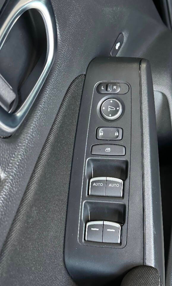 Honda Civic Sedan Vehicle Full-screen Gallery Image 15