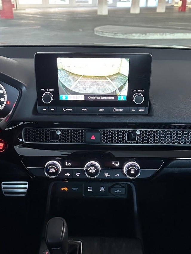 Honda Civic Sedan Vehicle Full-screen Gallery Image 19