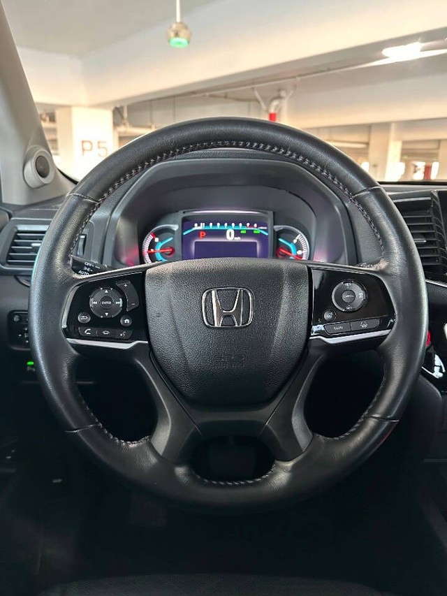 Honda Pilot Vehicle Full-screen Gallery Image 08