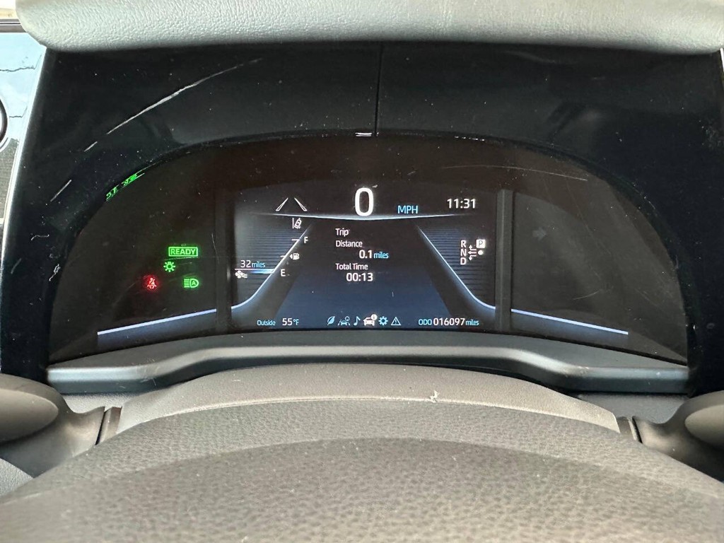 Toyota Mirai Vehicle Full-screen Gallery Image 12