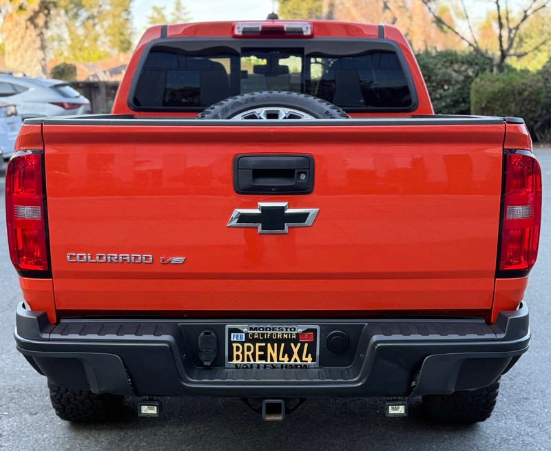 Chevrolet Colorado Vehicle Full-screen Gallery Image 07
