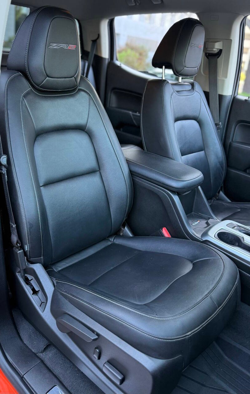 Chevrolet Colorado Vehicle Full-screen Gallery Image 14