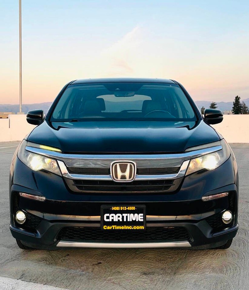 Honda Pilot Vehicle Full-screen Gallery Image 02