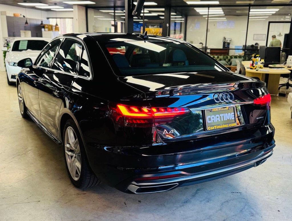 Audi A4 Sedan Vehicle Full-screen Gallery Image 04