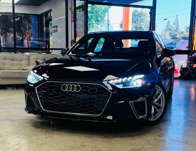2022 Audi A4 Sedan S line Premium Plus