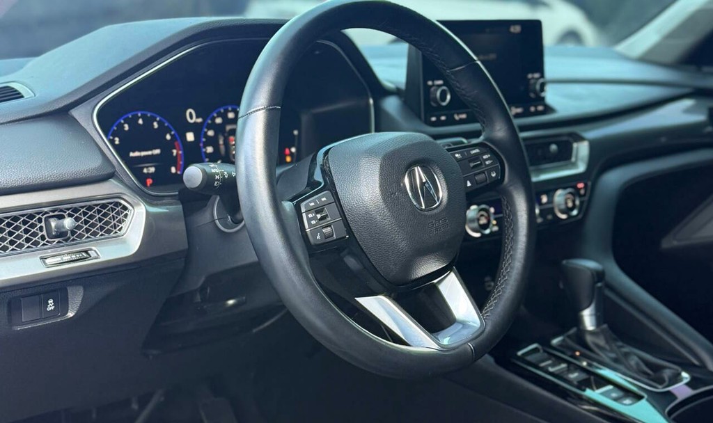 Acura Integra Vehicle Full-screen Gallery Image 08