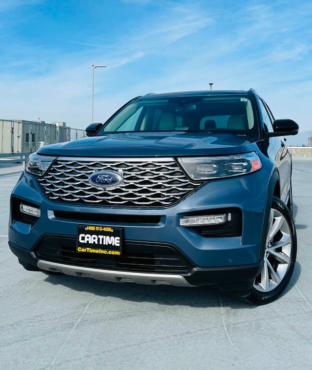 Ford Explorer Vehicle Full-screen Gallery Image 02