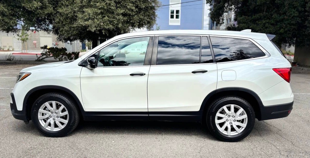 Honda Pilot Vehicle Full-screen Gallery Image 06