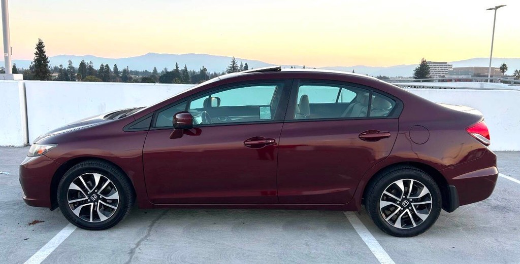 Honda Civic Sedan Vehicle Full-screen Gallery Image 06