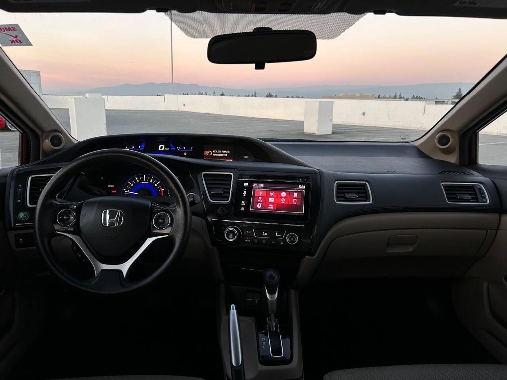 Honda Civic Sedan Vehicle Full-screen Gallery Image 07