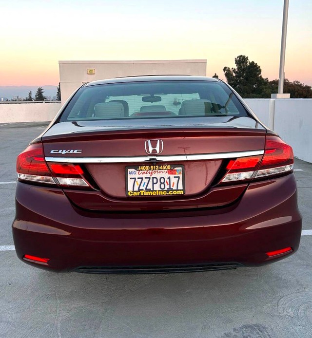 Honda Civic Sedan Vehicle Full-screen Gallery Image 04