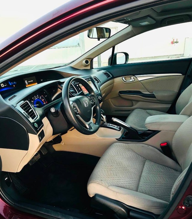 Honda Civic Sedan Vehicle Full-screen Gallery Image 11