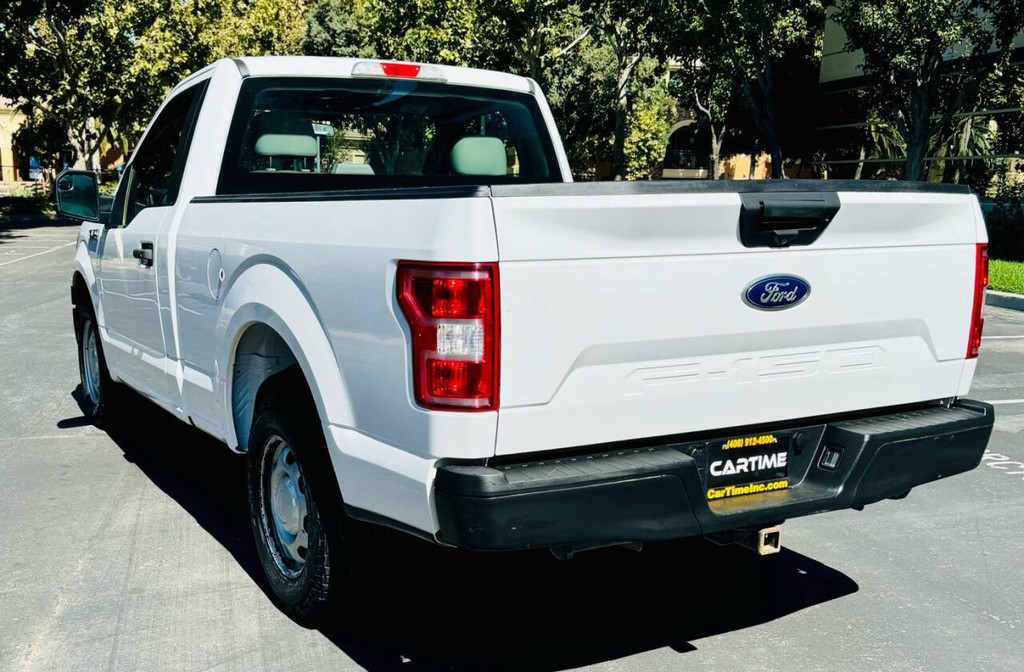 Ford F-150 Vehicle Full-screen Gallery Image 05