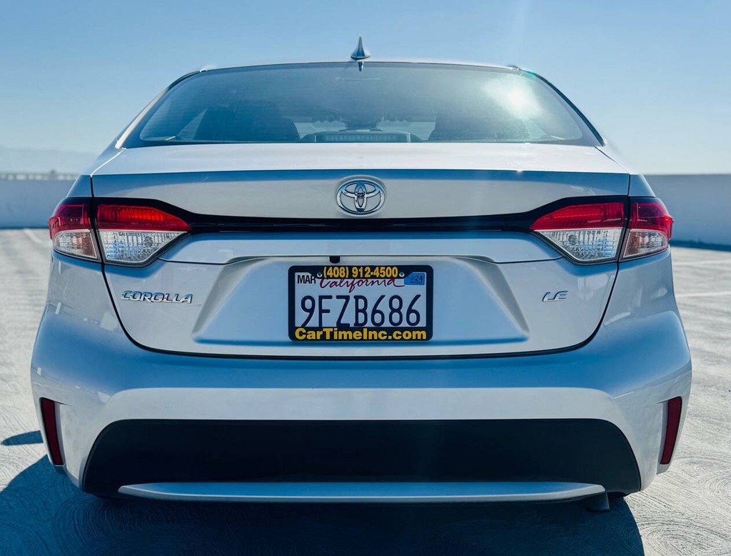 Toyota Corolla Vehicle Full-screen Gallery Image 08