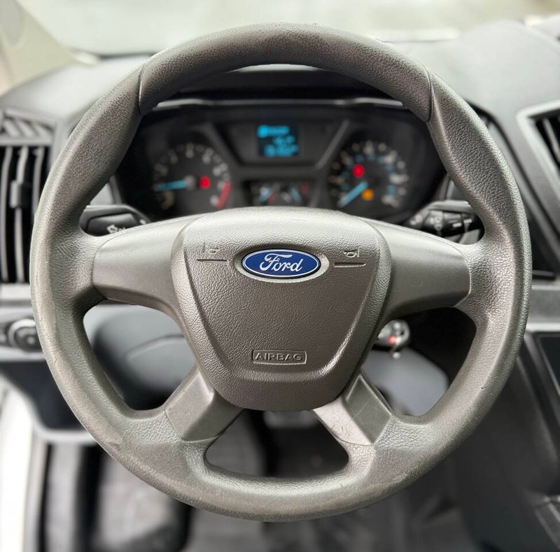 Ford Transit Van Vehicle Full-screen Gallery Image 12