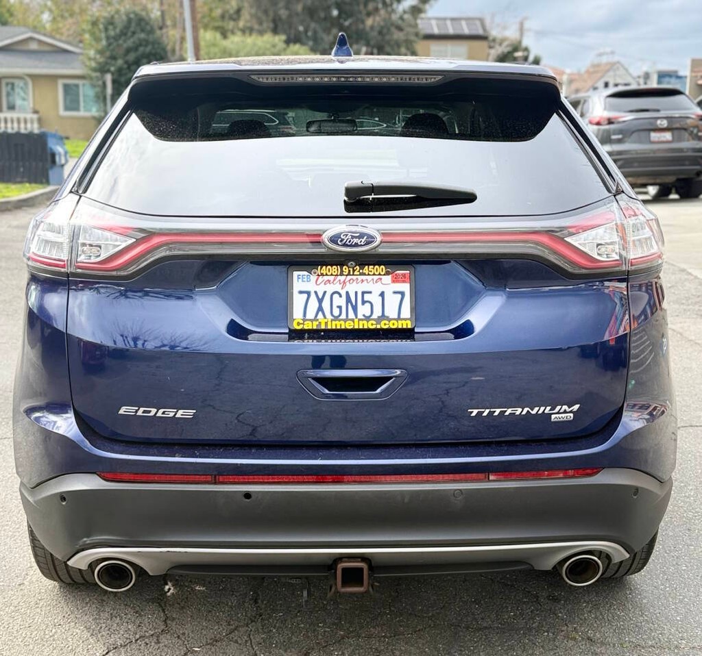 Ford Edge Vehicle Full-screen Gallery Image 05