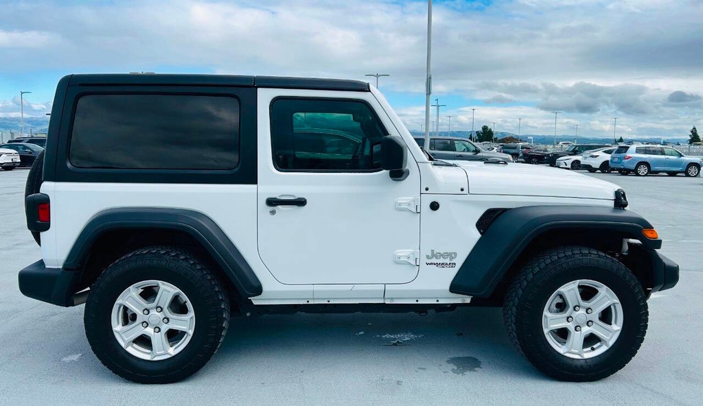 Jeep Wrangler Vehicle Full-screen Gallery Image 08