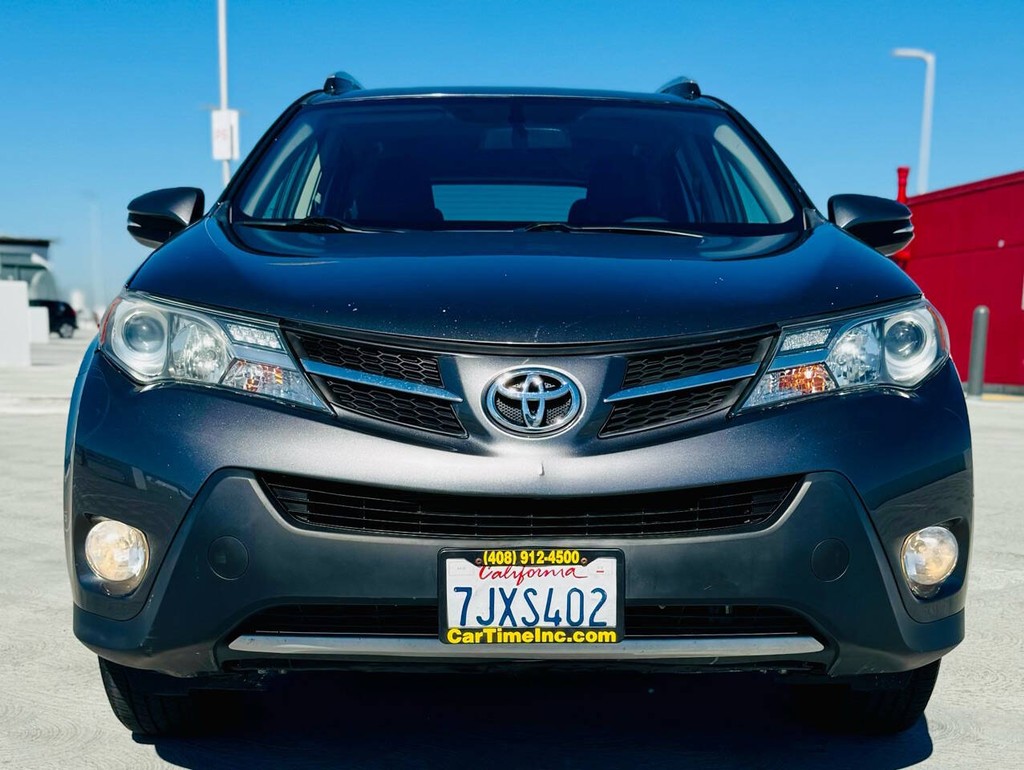 Toyota RAV4 Vehicle Full-screen Gallery Image 10