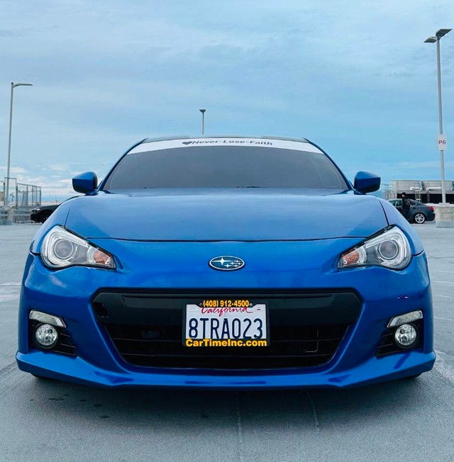Subaru BRZ Vehicle Full-screen Gallery Image 02