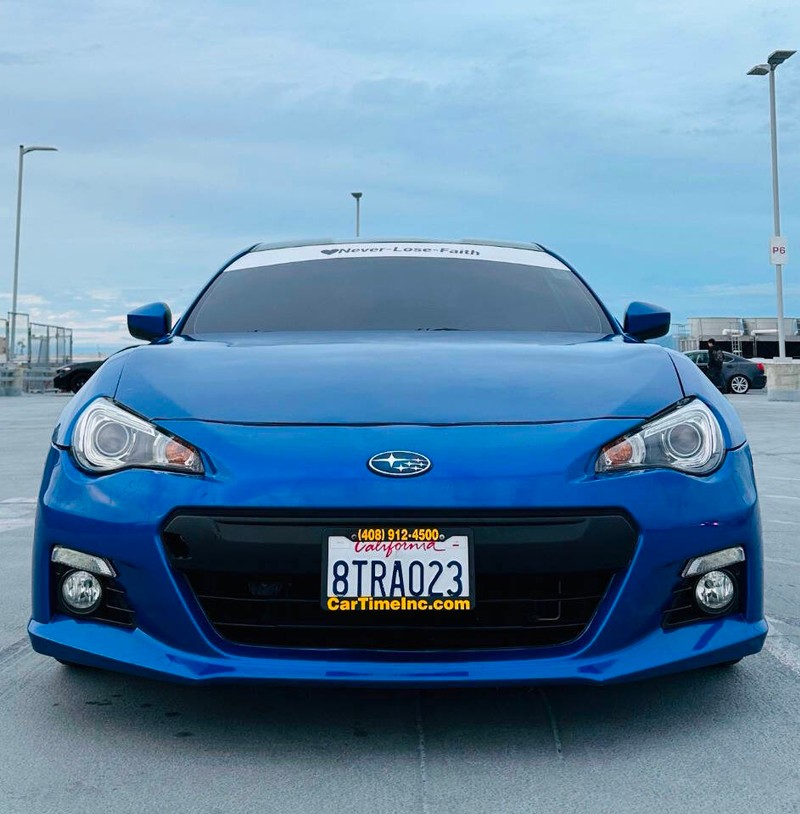 Subaru BRZ Vehicle Full-screen Gallery Image 02