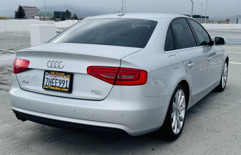 Audi A4 Vehicle Full-screen Gallery Image 08