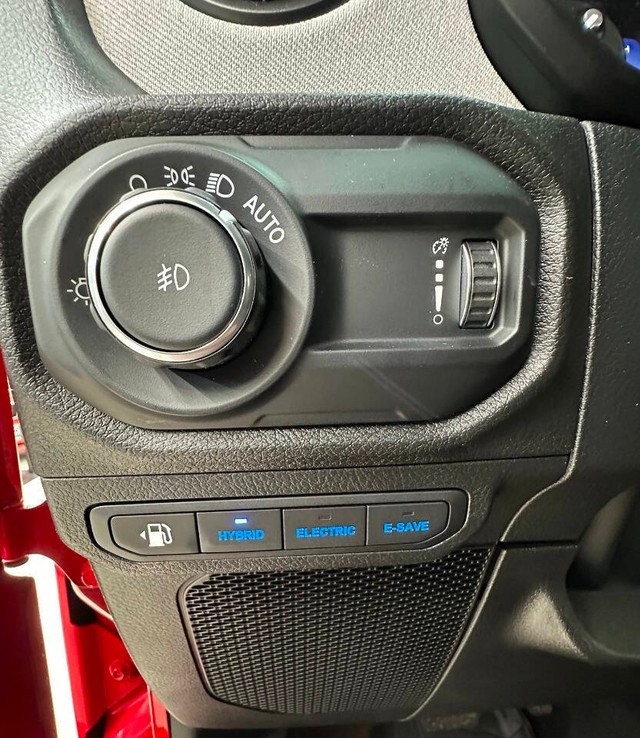 Jeep Wrangler 4xe Vehicle Full-screen Gallery Image 17