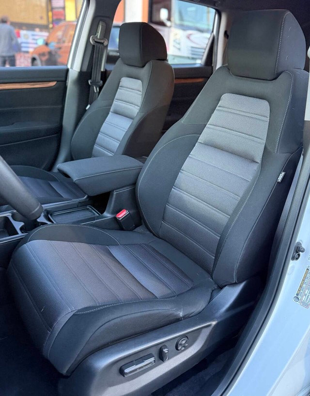 Honda CR-V Vehicle Full-screen Gallery Image 11