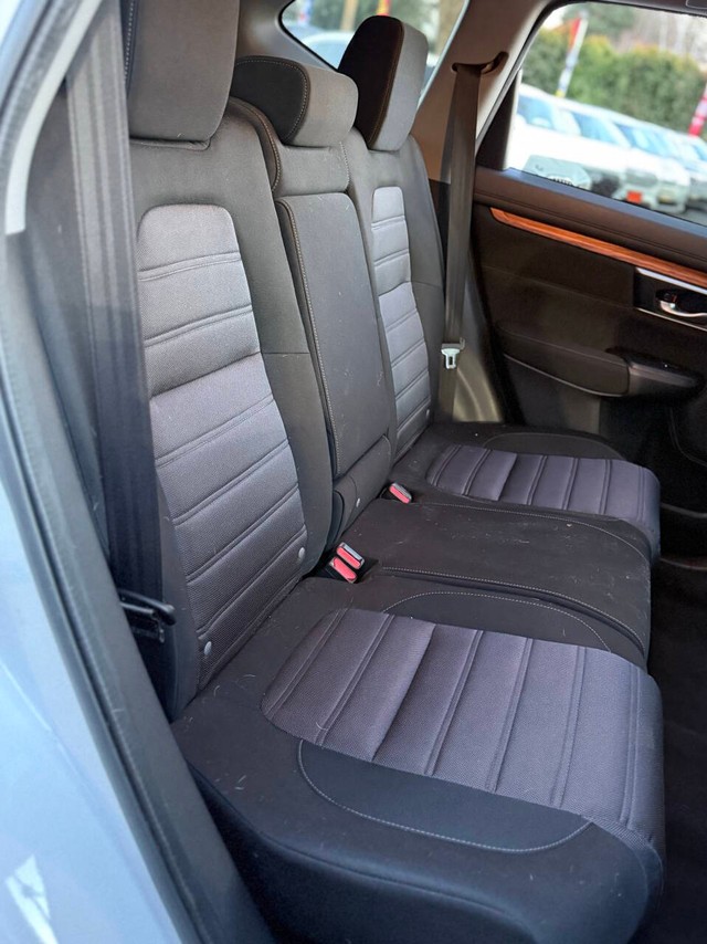 Honda CR-V Vehicle Full-screen Gallery Image 15