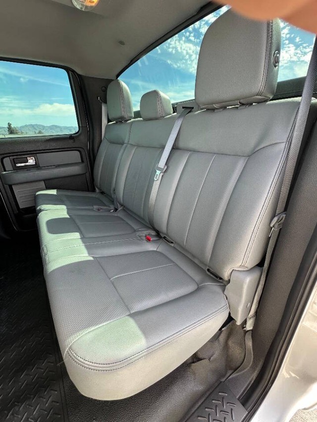 Ford F-150 Vehicle Full-screen Gallery Image 18