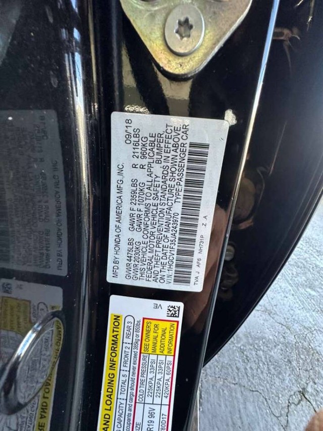 Honda Accord Sedan Vehicle Full-screen Gallery Image 15