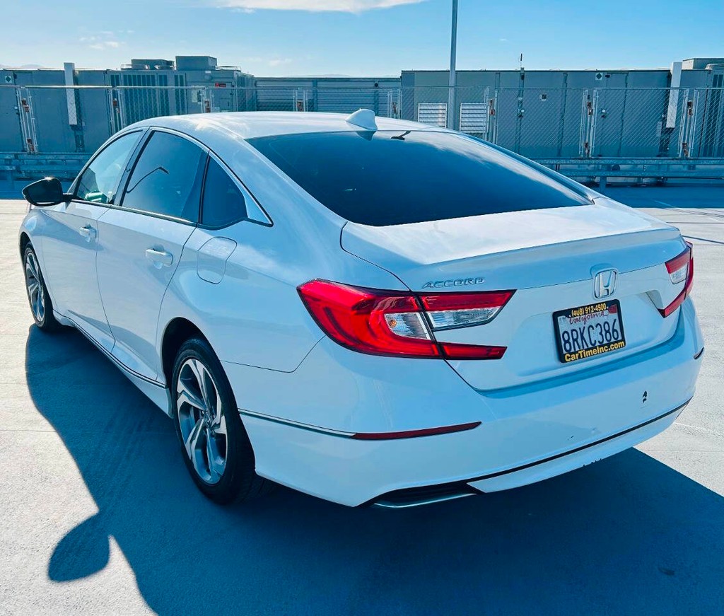 Honda Accord Sedan Vehicle Full-screen Gallery Image 03