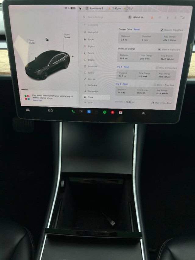Tesla Model 3 Vehicle Full-screen Gallery Image 09