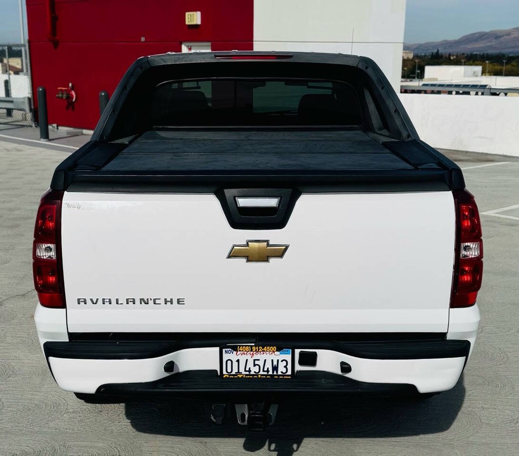 Chevrolet Avalanche Vehicle Full-screen Gallery Image 07