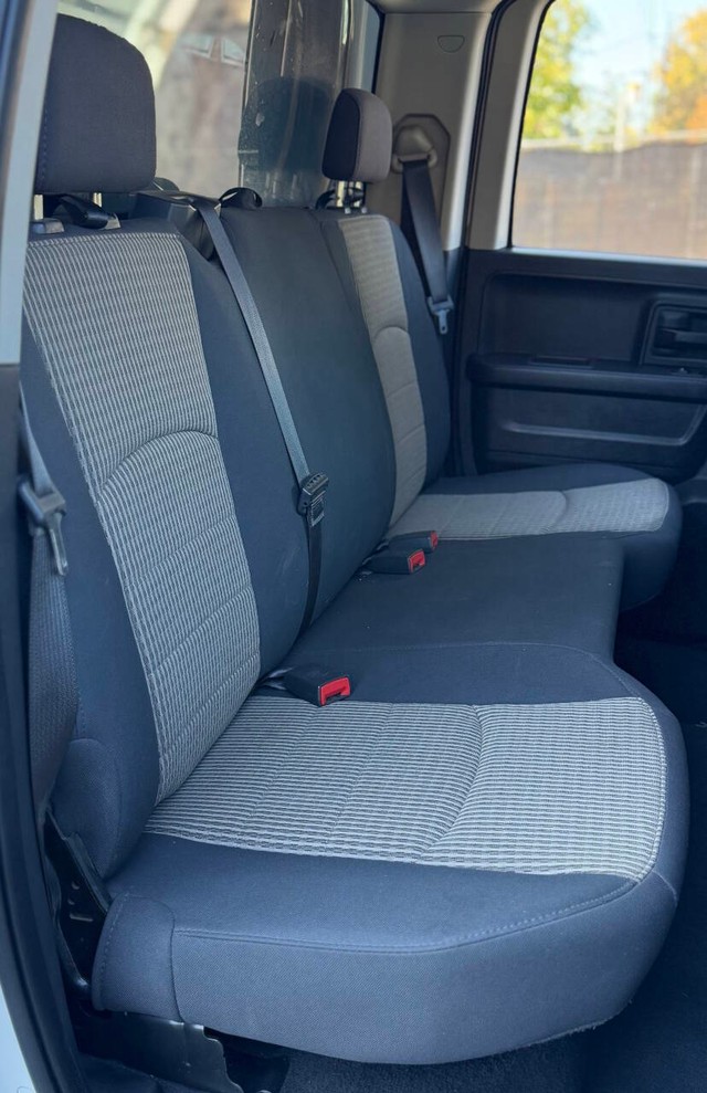 Dodge Ram 1500 Vehicle Full-screen Gallery Image 16