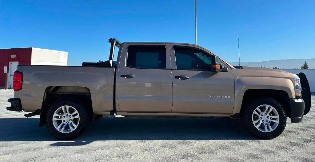 Chevrolet Silverado 1500 Vehicle Full-screen Gallery Image 06