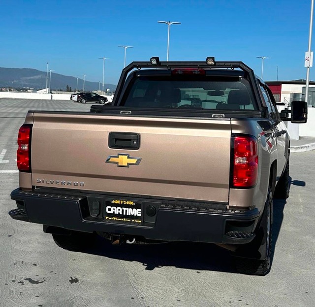 Chevrolet Silverado 1500 Vehicle Full-screen Gallery Image 05