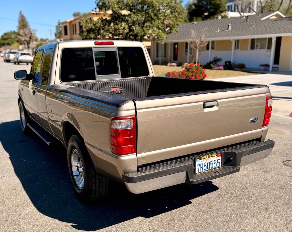 Ford Ranger Vehicle Full-screen Gallery Image 04
