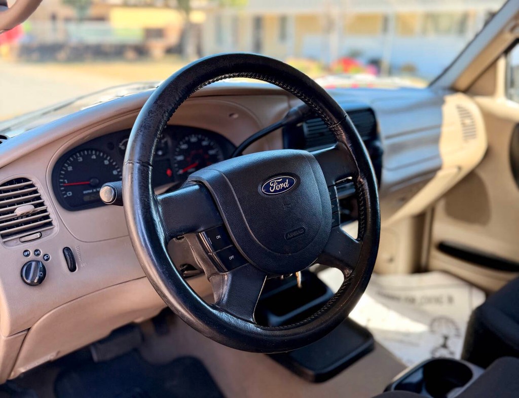 Ford Ranger Vehicle Full-screen Gallery Image 08