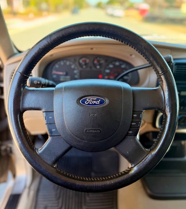 Ford Ranger Vehicle Full-screen Gallery Image 07