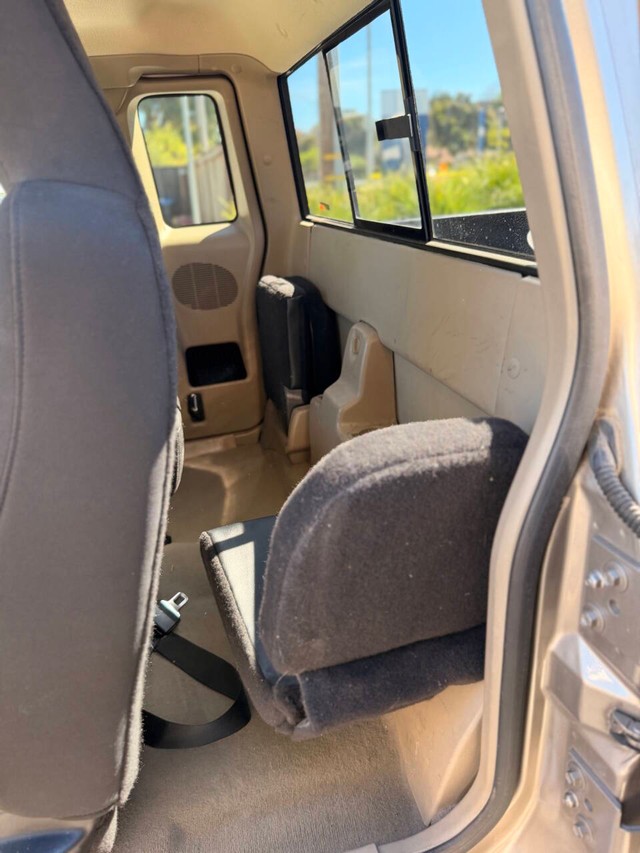 Ford Ranger Vehicle Full-screen Gallery Image 13