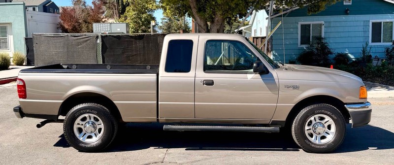 Ford Ranger Vehicle Full-screen Gallery Image 05
