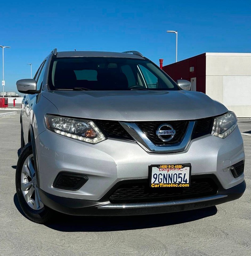 Nissan Rogue Vehicle Full-screen Gallery Image 03
