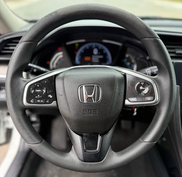 Honda Civic Vehicle Full-screen Gallery Image 08