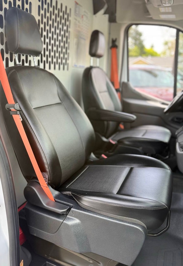 Ford Transit Cargo Van Vehicle Full-screen Gallery Image 12