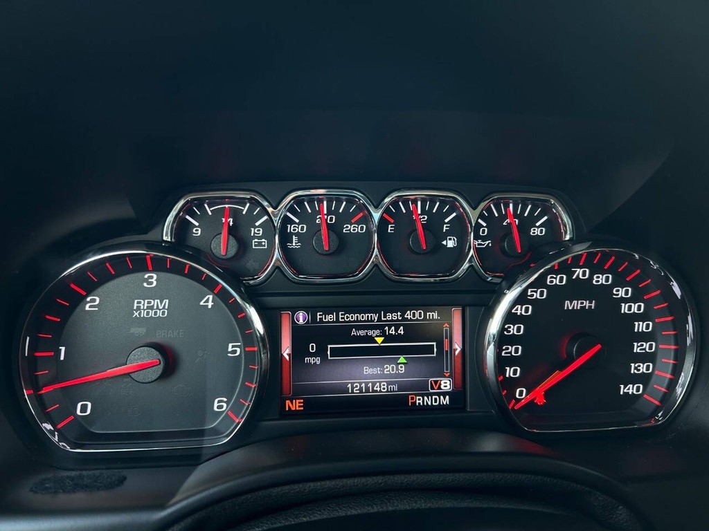 GMC Yukon Vehicle Full-screen Gallery Image 09