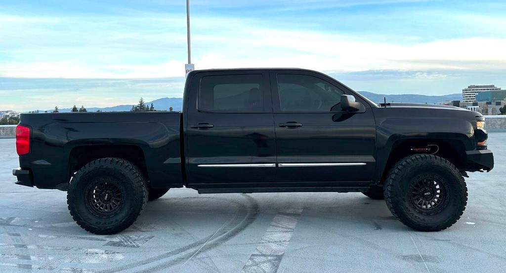 Chevrolet Silverado 1500 Vehicle Full-screen Gallery Image 08