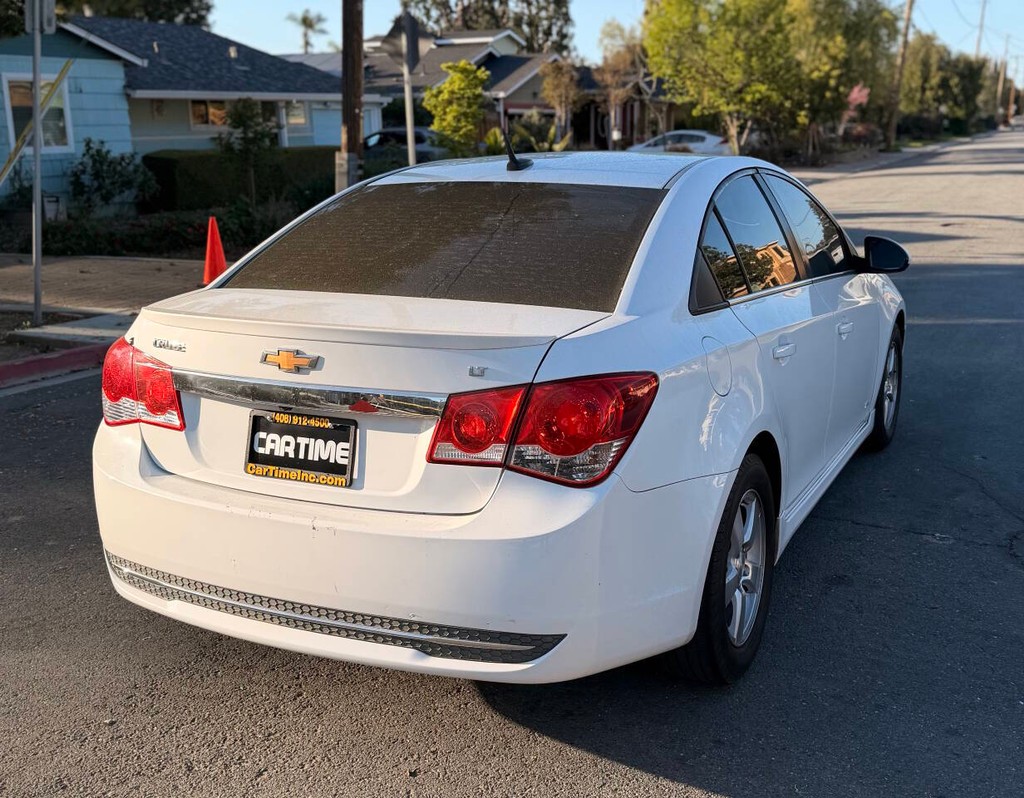 Chevrolet Cruze Vehicle Full-screen Gallery Image 03