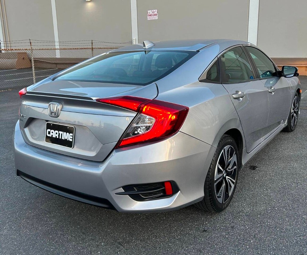 Honda Civic Sedan Vehicle Full-screen Gallery Image 05